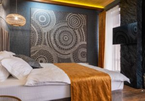 RGB LED strip ger flexibel och effektfull belysning